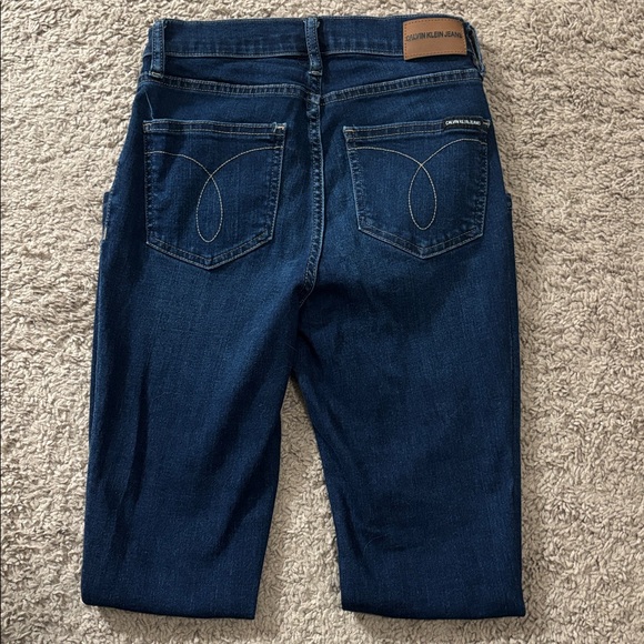 Calvin Klein Dark Wash High Rise Jegging - Picture 5 of 5